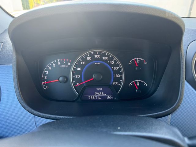 יונדאי i10