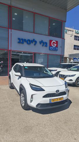 מודעת רכב טויוטה יאריס קרוס