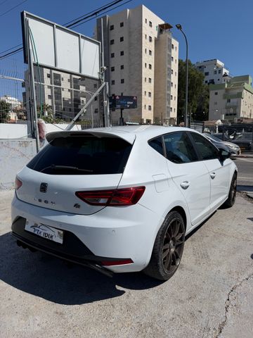 מודעת רכב סיאט לאון 2