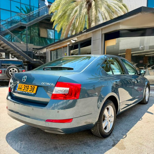 סקודה אוקטביה