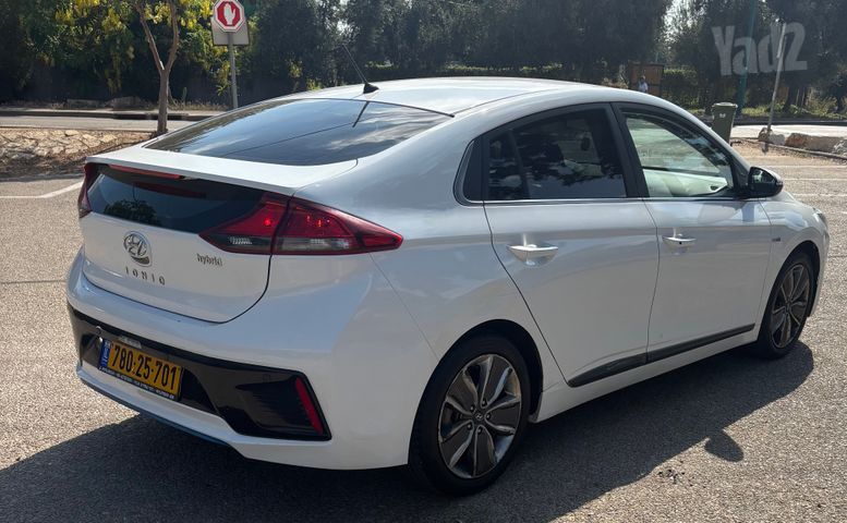 יונדאי איוניק