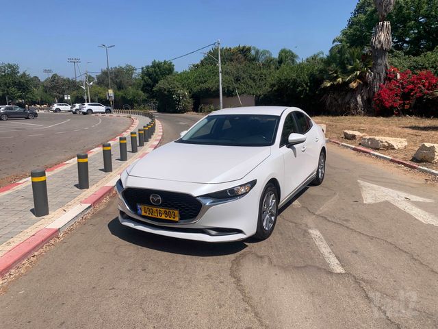 מאזדה 3