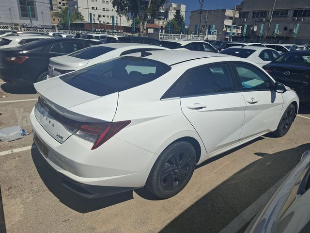 יונדאי אלנטרה