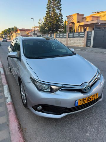 מודעת רכב טויוטה אוריס