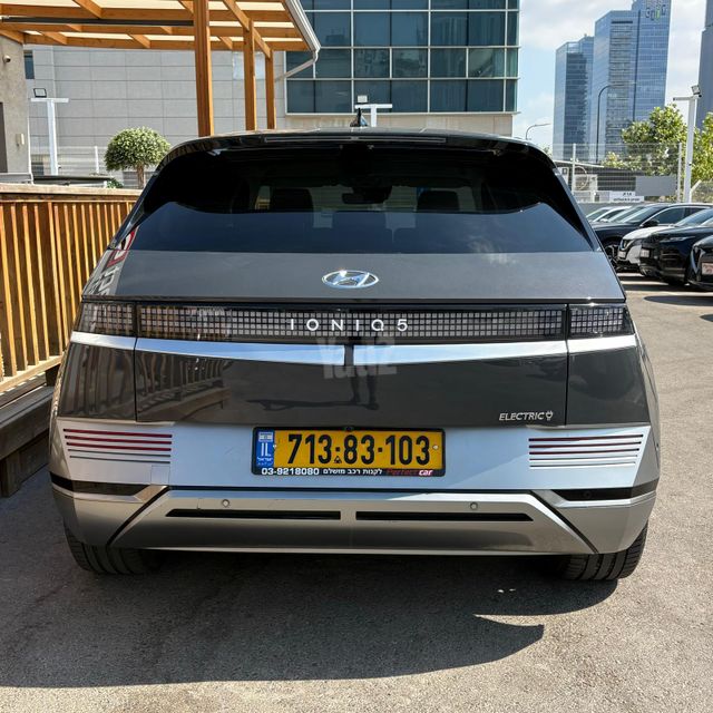 יונדאי איוניק 5