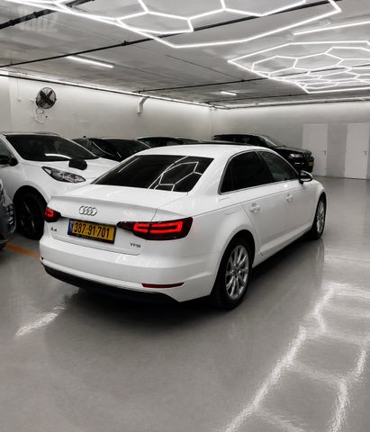 אאודי A4