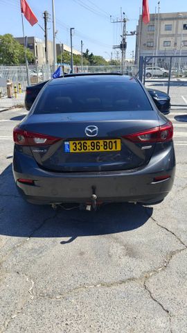 מאזדה 3