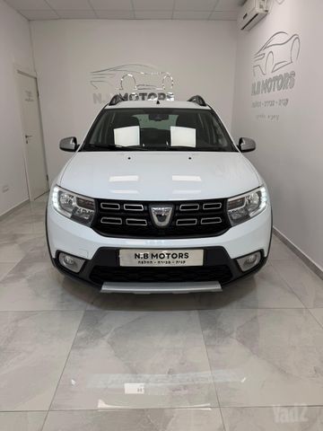 דאצ'יה סנדרו Stepway