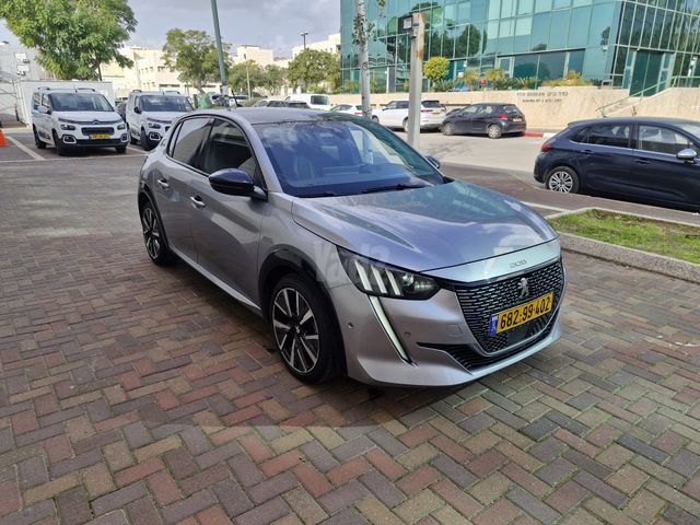 פיג'ו 208