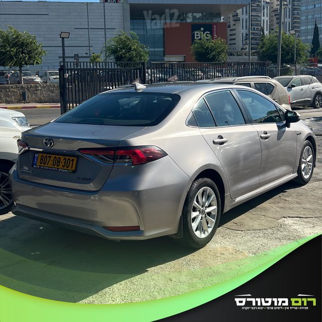 טויוטה קורולה