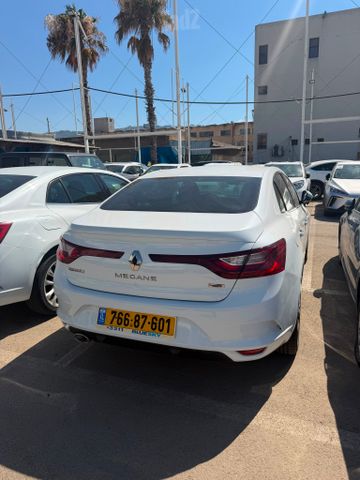 רנו מגאן