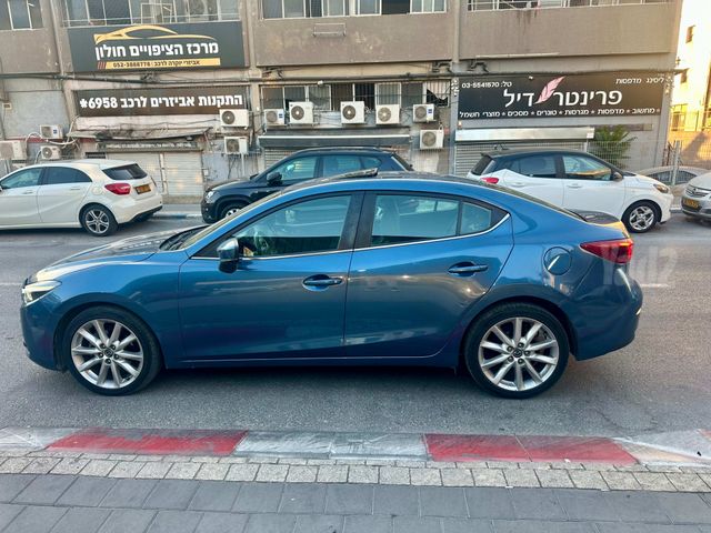 מאזדה 3