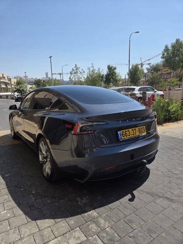 טסלה מודל 3