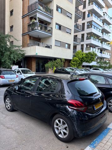 מודעת רכב פיג'ו 208
