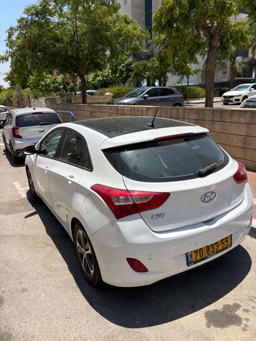 יונדאי i30