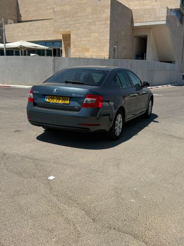 סקודה אוקטביה