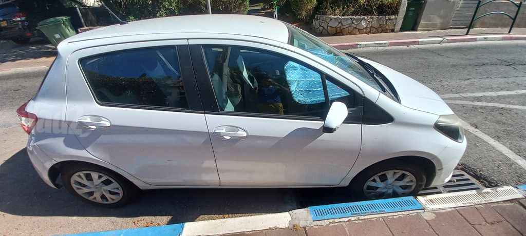 טויוטה יאריס
