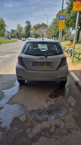 מודעת רכב טויוטה יאריס