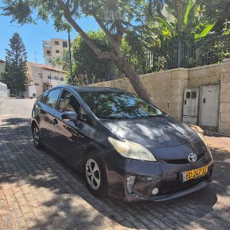 טויוטה פריוס