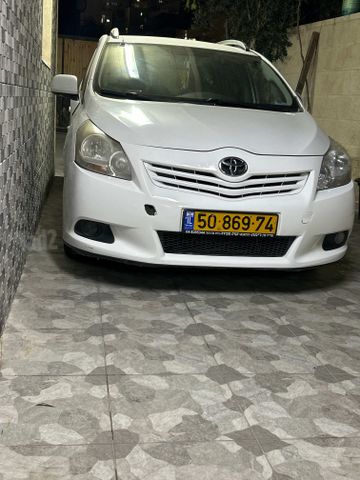 מודעת רכב טויוטה ורסו