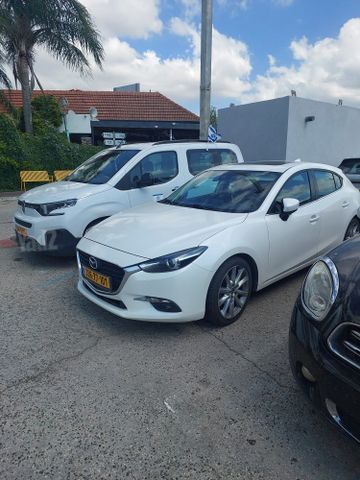 מאזדה 3