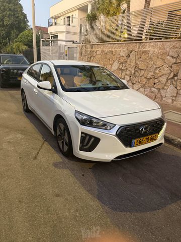 יונדאי איוניק