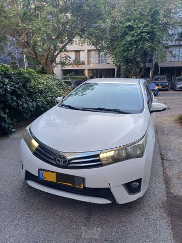 טויוטה קורולה