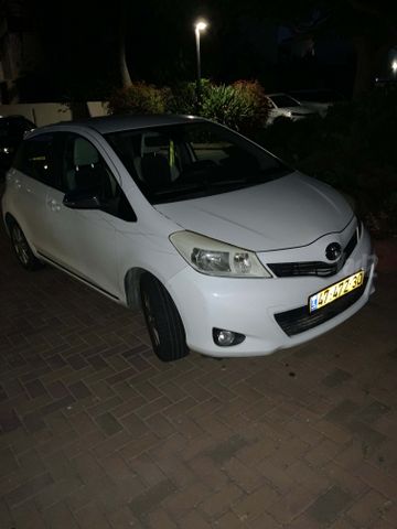 מודעת רכב טויוטה יאריס