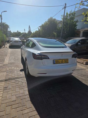 טסלה מודל 3