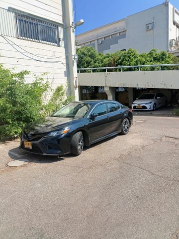 טויוטה קאמרי