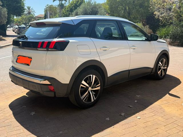 פיג'ו 3008