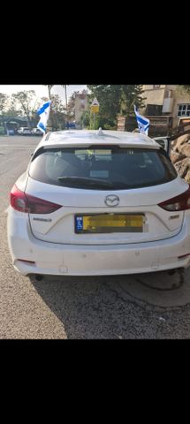 מאזדה 3