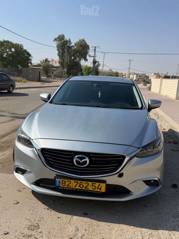 מודעת רכב מאזדה 6