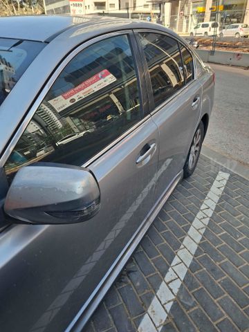 מודעת רכב סובארו B4/לגאסי
