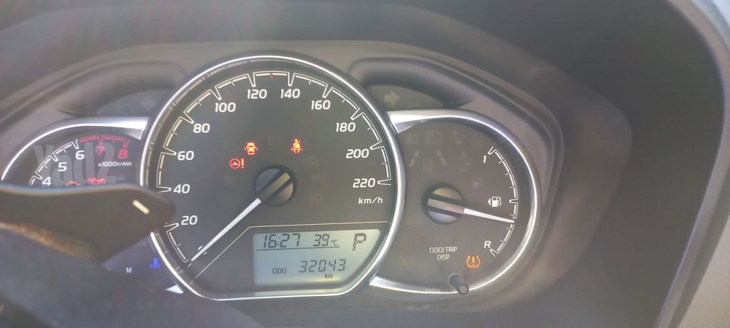 טויוטה יאריס