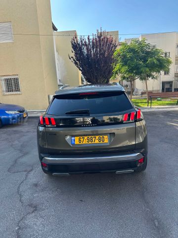 פיג'ו 3008