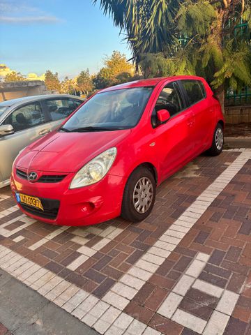 יונדאי i20