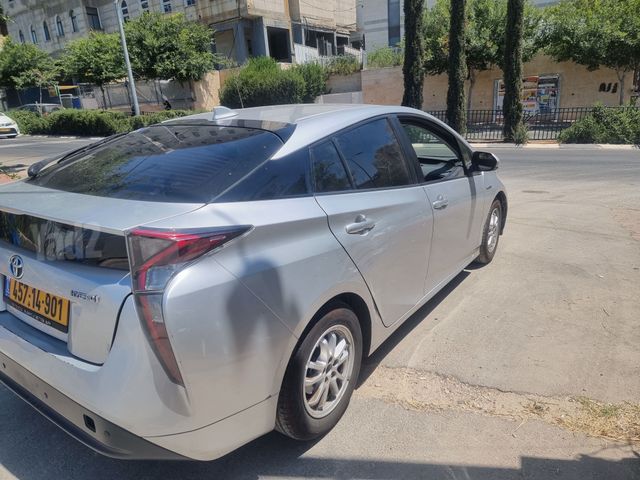 מודעת רכב טויוטה פריוס