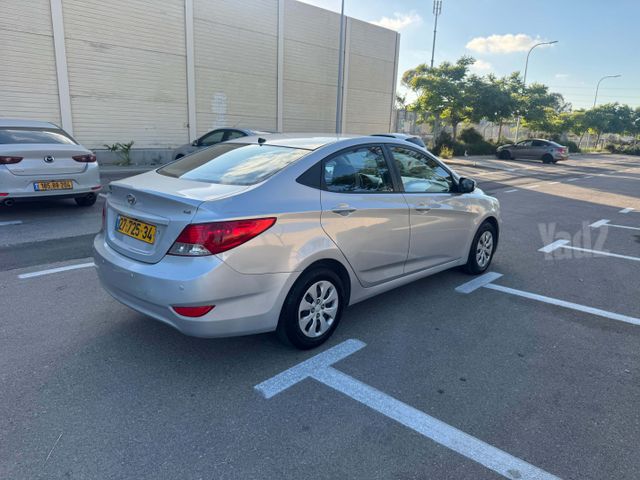 יונדאי אקסנט i25