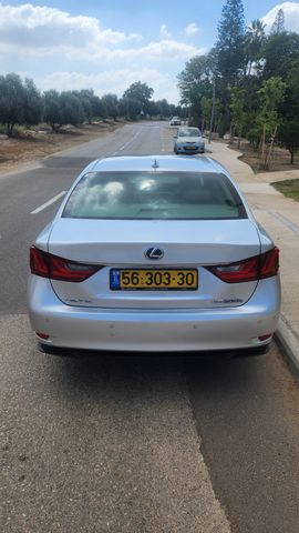 מודעת רכב לקסוס GS