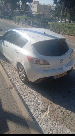 מאזדה 3