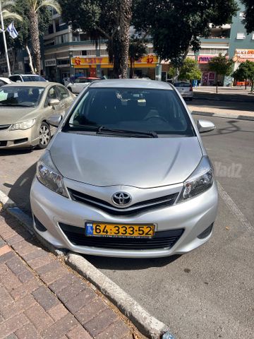 טויוטה יאריס