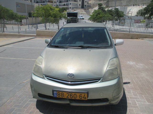 טויוטה פריוס
