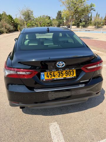 טויוטה קאמרי