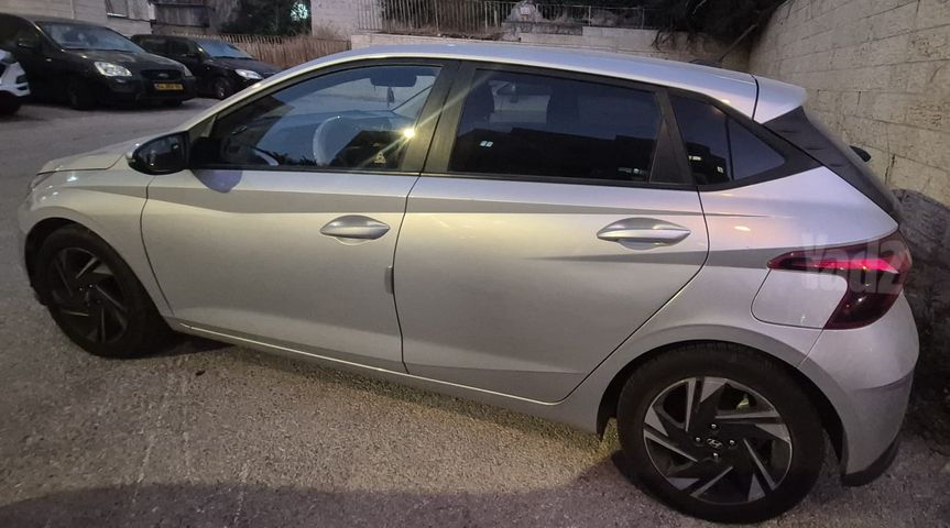 מודעת רכב יונדאי i20