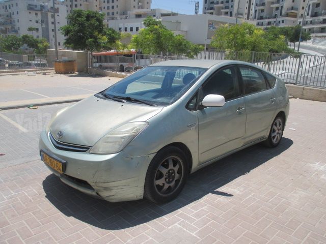 טויוטה פריוס