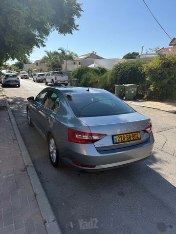 מודעת רכב סקודה סופרב