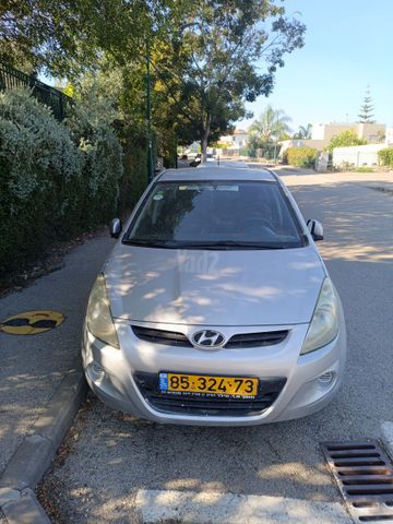 מודעת רכב יונדאי i20