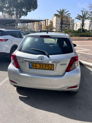 טויוטה יאריס