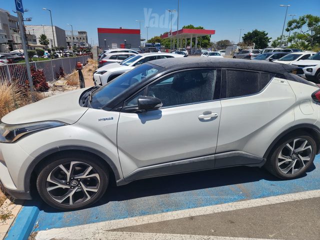 טויוטה C-HR